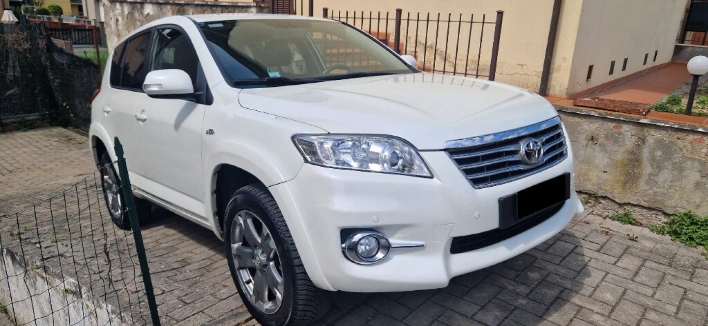 TOYOTA RAV4 3ª serie